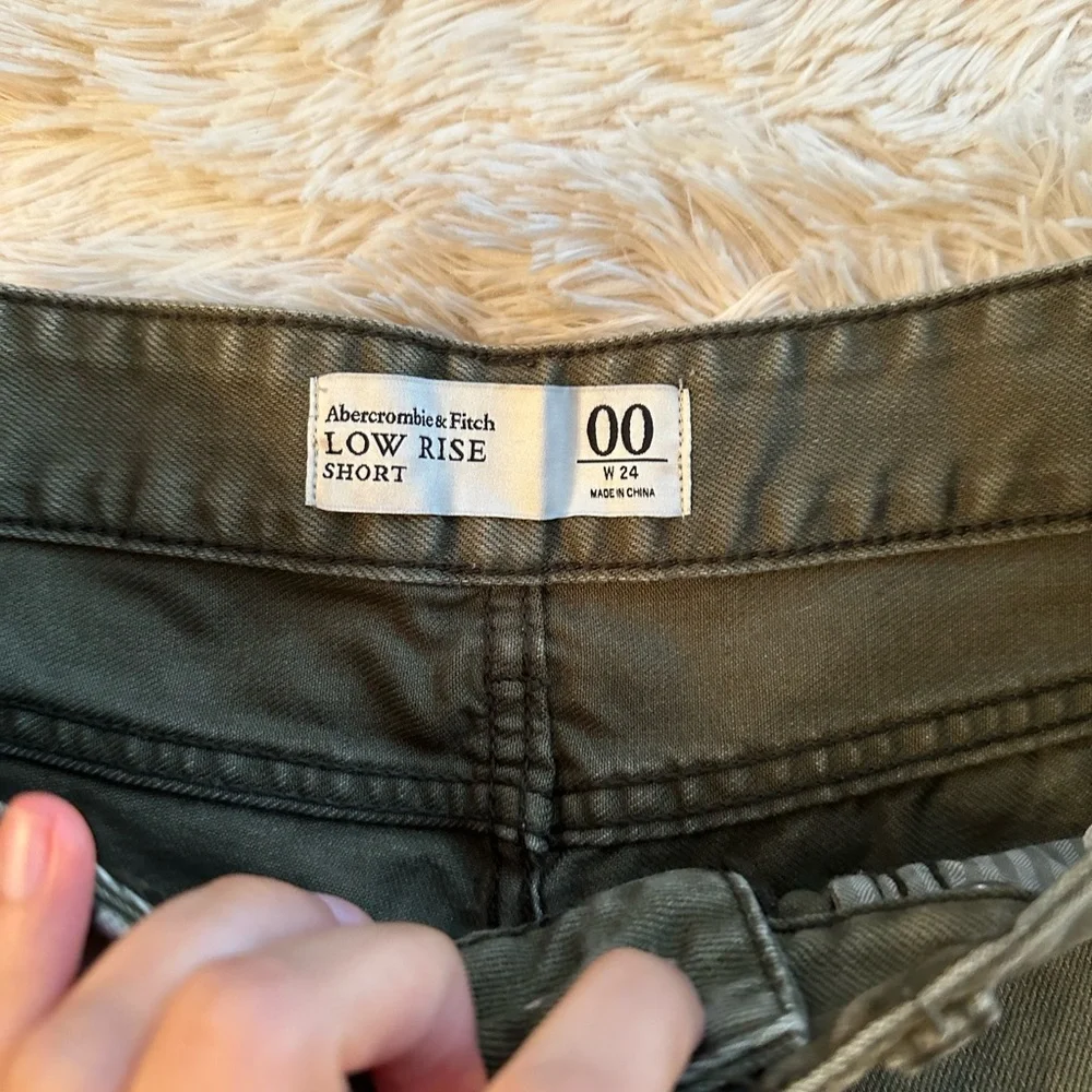 A&F Low Rise Short - Picture 3 of 3